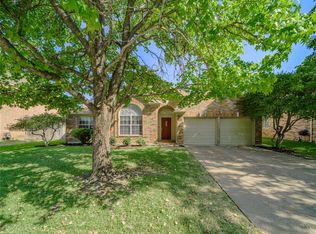 1808 Altacrest Dr, Grapevine, TX 76051