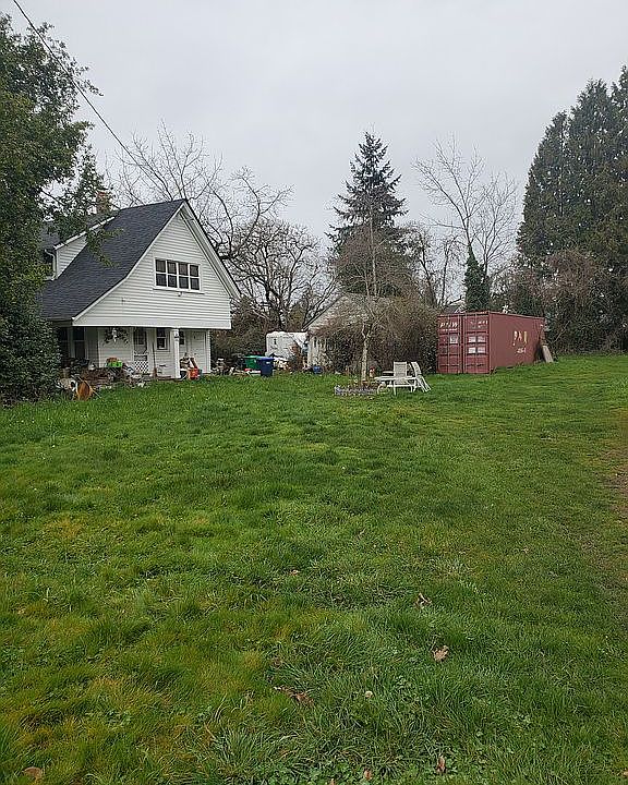 1st image of 3235 SE Harrison St