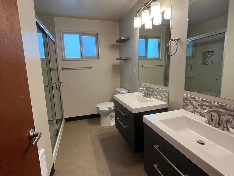 518 W 6th Ave #6 — Photo 4