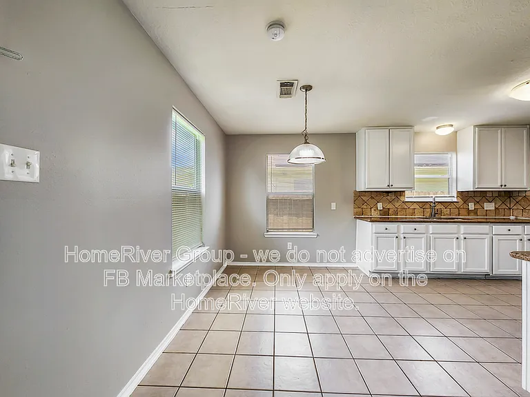 14007 Marners Ct — Photo 5