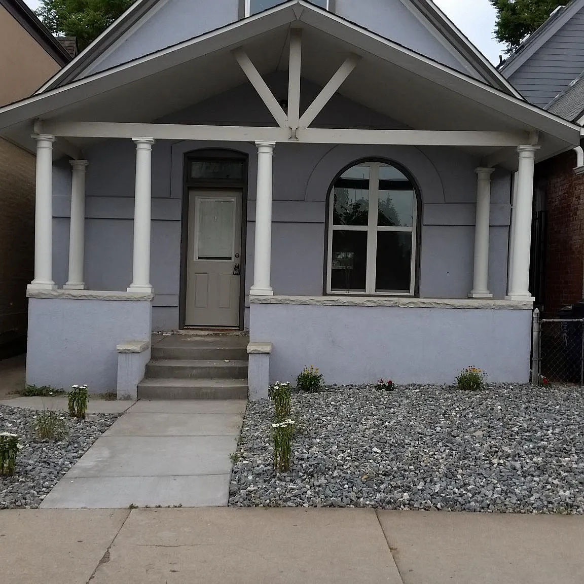 3 bed, 1700 sqft, $2,500 — Photo 1