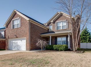 5041 Saint Ives Dr, Murfreesboro, TN 37128