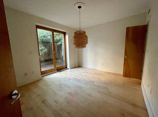 252 Richardson St #1D, Brooklyn, NY 11222