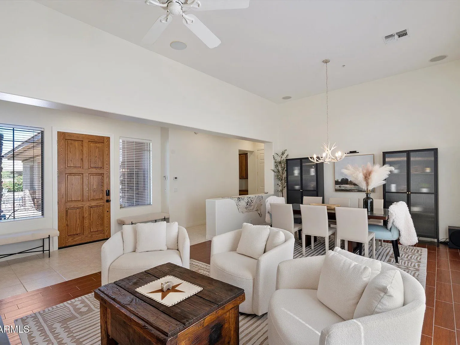 3 bed, 3.0 bath, 2724 sqft, $5,500 — Photo 4