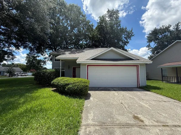 141 Lake Wellington Dr, Kingsland, GA 31548