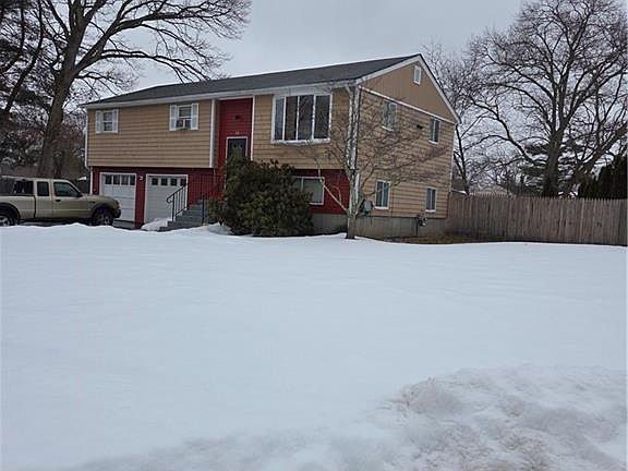 2nd image of 32 Longfellow Dr