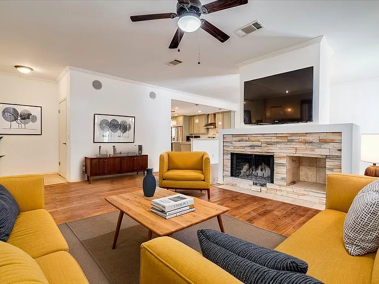 3111 Festus Dr — Photo 4