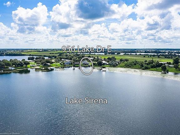 5th image of 956 Lake Dr E