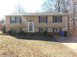 478 Raven Ridge Rd, Kernersville, NC 27284