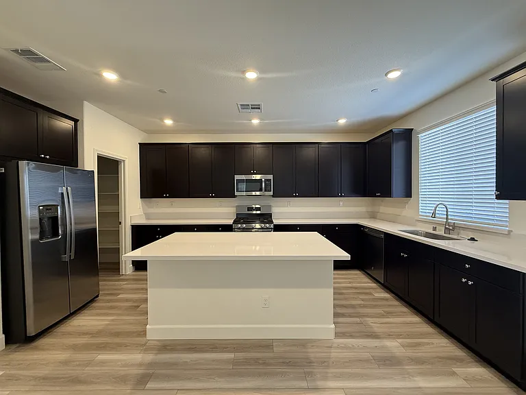 1744 Eagle Landing Dr — Photo 5