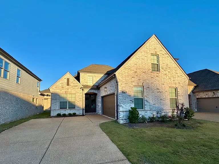 570 Tucker View Dr — Photo 1