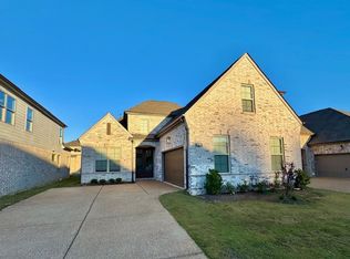 570 Tucker View Dr, Cordova, TN 38018