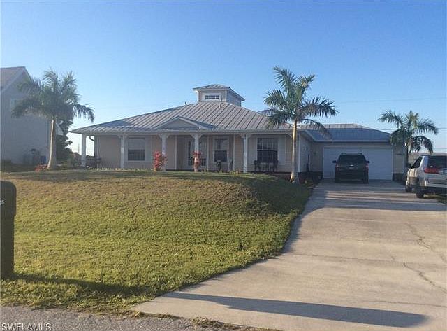 Home For Sale In CAPE CORAL