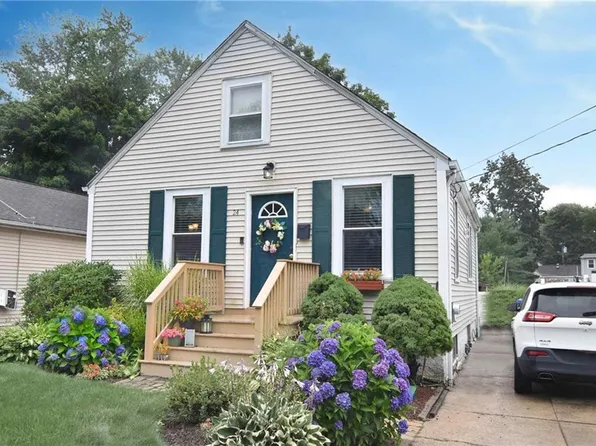 24 Brookside Ave, North Providence, RI 02911