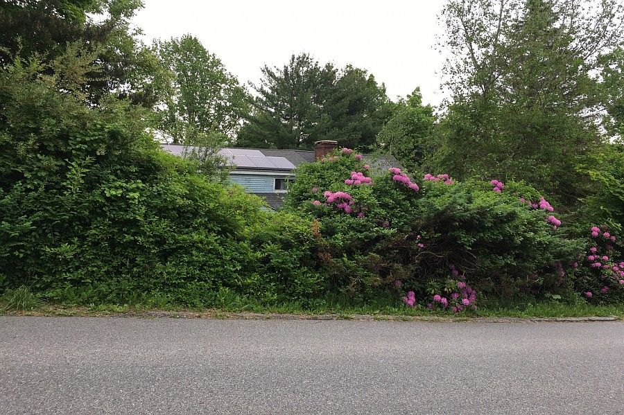 1st image of 60 Lake Dr
