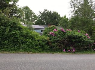 60 Lake Dr, Mahopac, NY 10541
