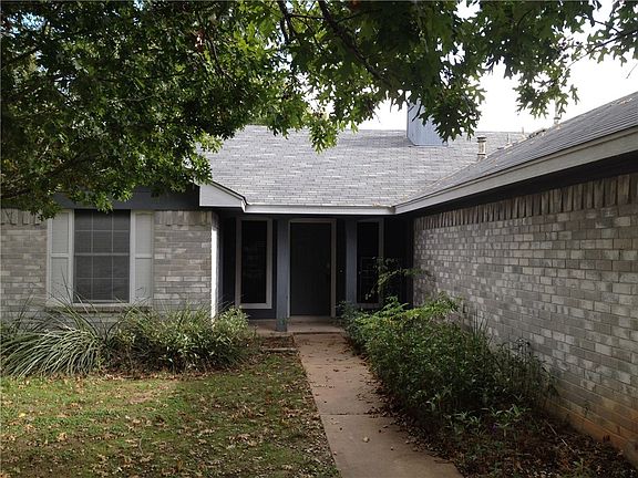 2nd image of 510 Clearcreek Dr