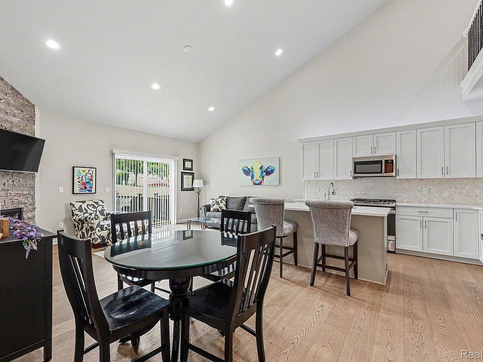 950 Sloane Ct, photo 7