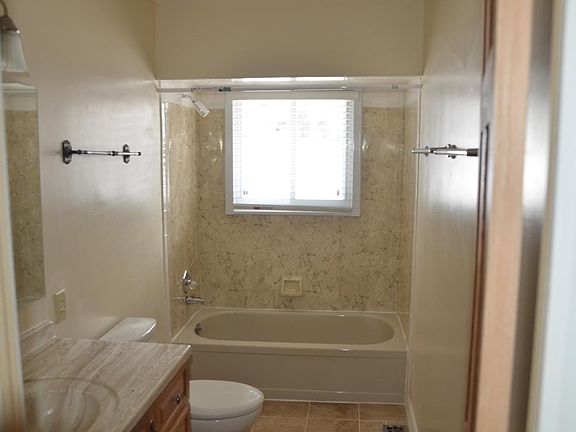 3rd image of 2765 Jonquil Ln