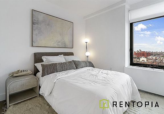 4th image of 224 E 135th St APT 2401