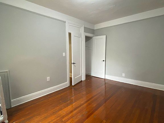 4th image of 79-18 Woodside Ave Unit 3