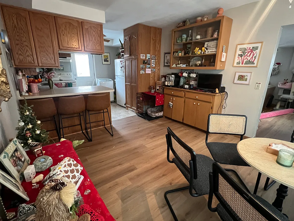 Building Photo - 2038 Sherman Ave #1