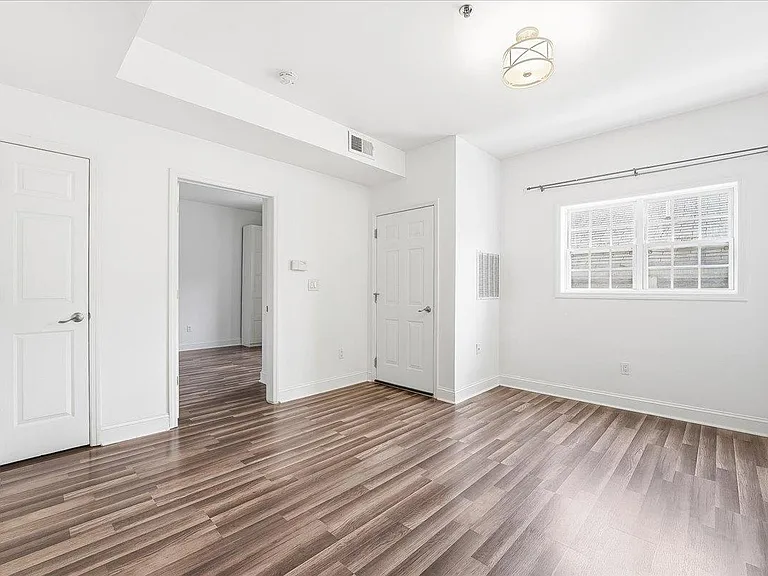 318 54th St #1B — Photo 10
