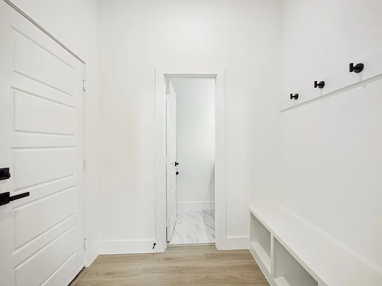 3430 Mount Pleasant St #B — Photo 13