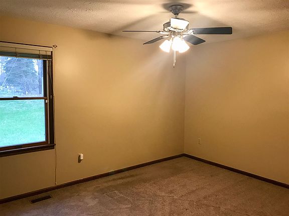 5th image of 8331 Grande Fir Ct