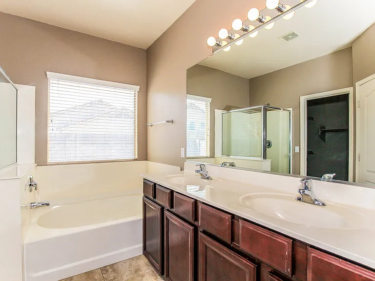 14133 W Crocus Dr — Photo 7