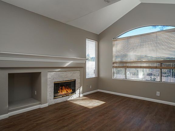 3rd image of 421 Sanibelle Cir Unit 106