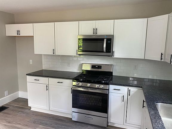4th image of 1824 Emerson Ave