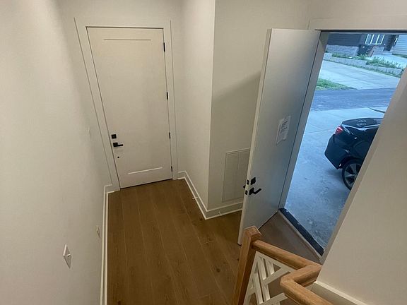 4th image of 1258 1st Ave S