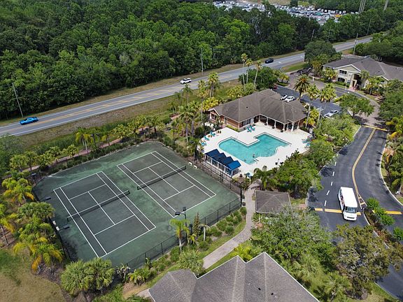 3rd image of 1930 Summer Club Dr APT 106
