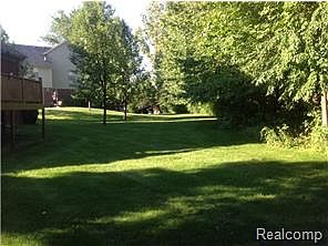 4th image of 54382 Maple Creek Ct