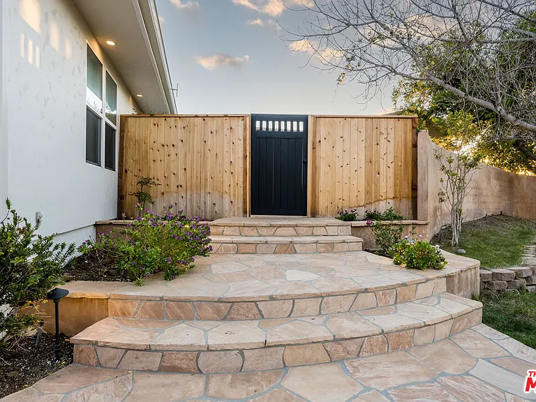 33310 Hassted Dr — Photo 27