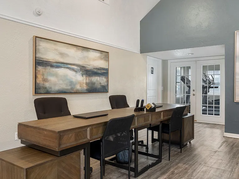 Post Oak Apartments — Photo 17