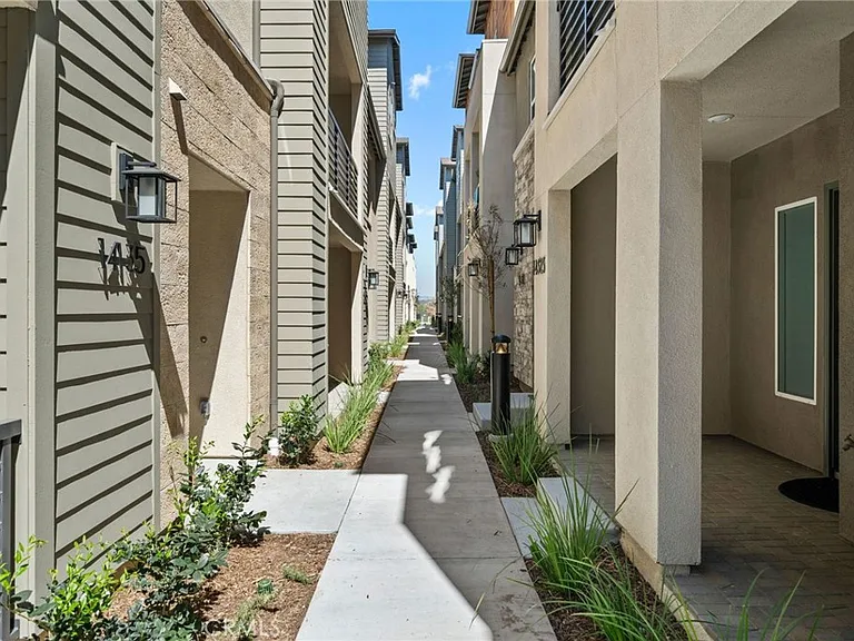 14135 Jonas Ct — Photo 25