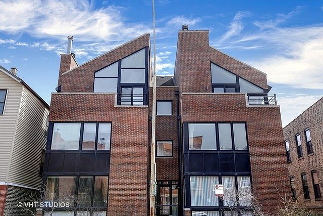 1st image of 1743 W Augusta Blvd APT 1W