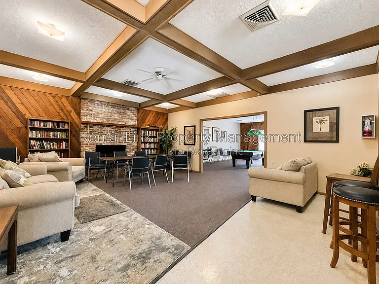 2709 Hidden Lake Blvd #C — Photo 26