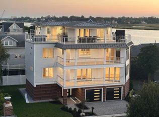 6 Willow Way, Sea Bright, NJ 07760