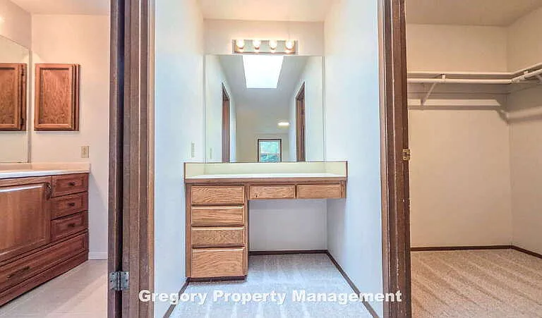16316 NE 46th Ct — Photo 39