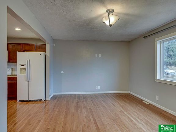 5th image of 9211 Sahler St