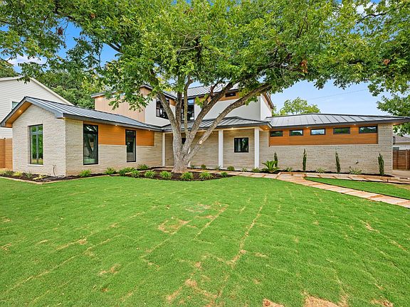 3rd image of 4801 W Frances Pl