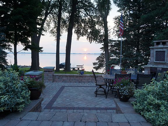 4th image of 1204 Lake Shore Dr