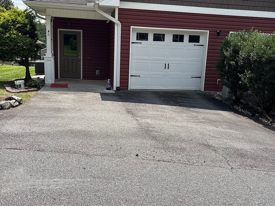 entrance and garage /