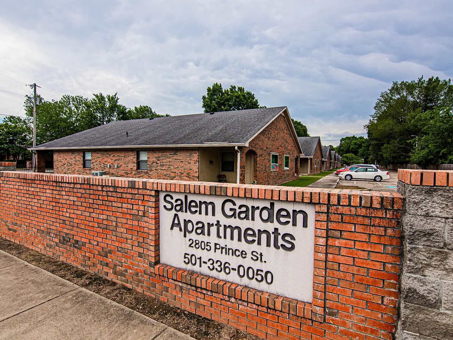 Salem Garden — Photo 2