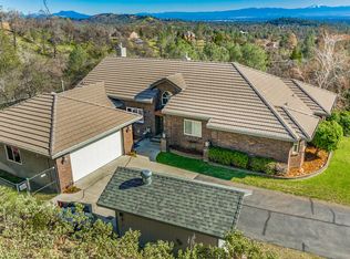 15433 Mountain Shadows Dr, Redding, CA 96001
