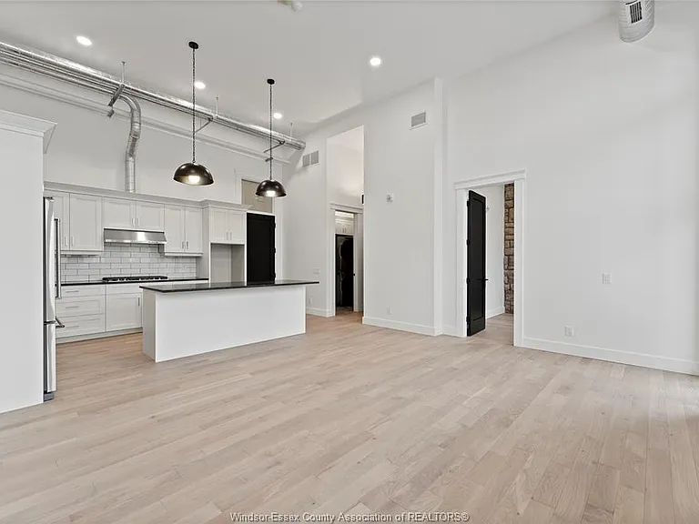 247 Brock St #204 — Photo 11