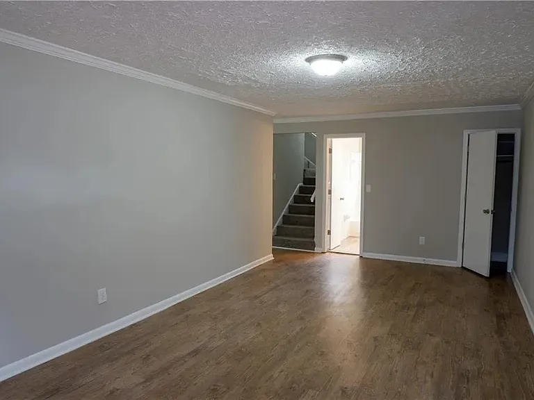 2201 De Kruif Ct — Photo 12